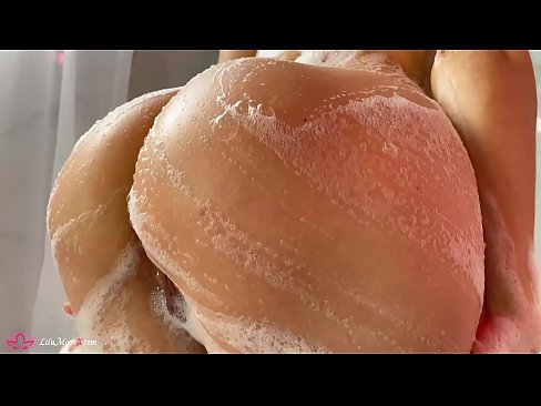 ❤️ Brunette onanerer fisse med vibrator til intens orgasme i brusebad ️ Skøn porno at da.hentaisea-com.ru ❌